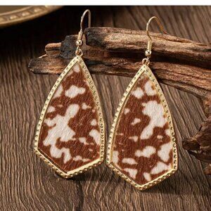 Gold tone Western Cream & Brown cow print earrings - New